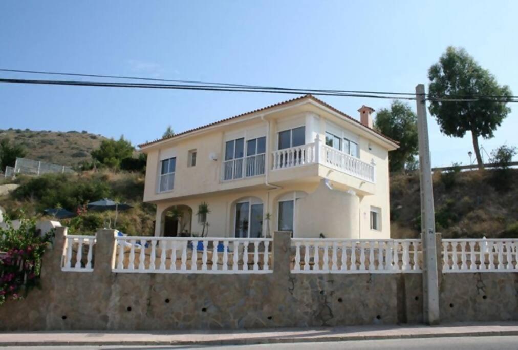 Stunning Detached With Private Pool Villa *