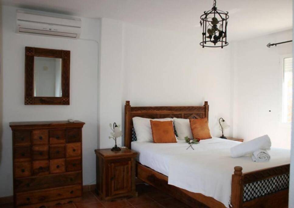 Villa Stunning Detached With Private Pool *
